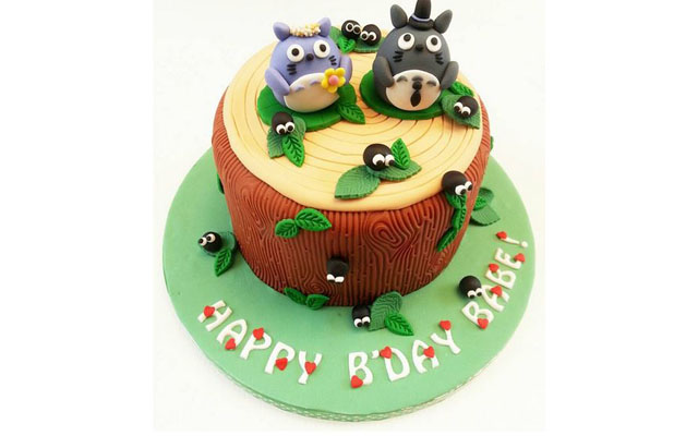These Totoro Cakes Look Delicious, But We Just Can’t Bring Ourselves To Cut Them!  Check Out These Impressive Designs!