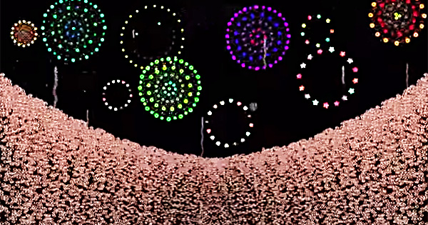 [VIDEO] A Nice Art Depicting Fireworks… Can You Figure Out What’s It Made Out Of?