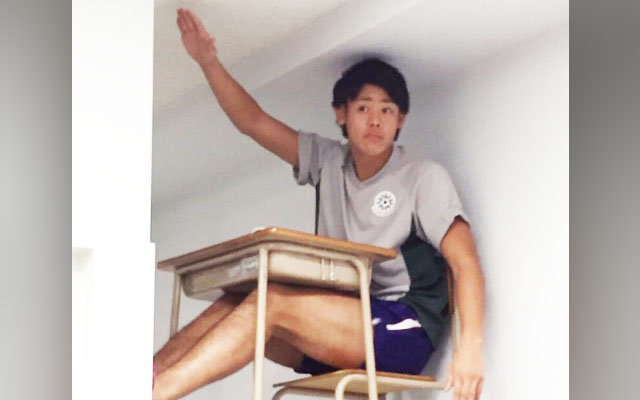 A Students That “Sits Above” The Rest Of Class… Literally!!