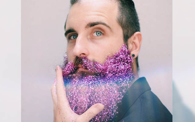 Latest Trend Of Men’s Beards Covered In Glitter