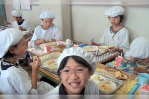 This Look At School Lunch In Japan Shows Us It’s About Learning As Well As Eating!