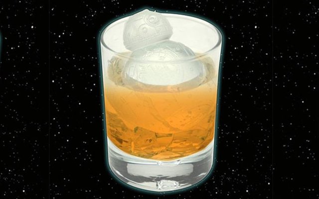 BB-8 Ice Cube Is Great For A New Year Toast, Cheers!
