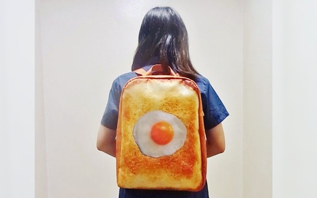 The Yummy “Egg In A Hole” Toast Bread On Your Back