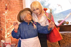 Cosplayer’s Grandmother Joins In A Touching Howl’s Moving Castle Cosplay Photoshoot