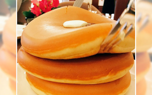 Tokyo Cafe Serves Up The Most Beautiful Pancakes You’ll Ever See In Your Life