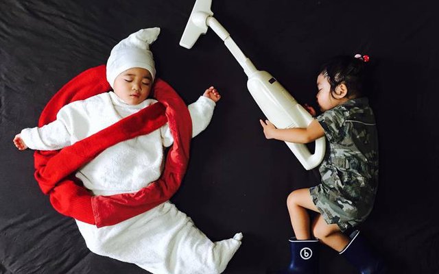 Japanese Mom Dresses Twins In Halloween Costumes During Their Naps