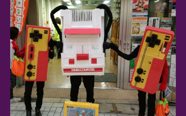 Awesome Japanese Dad Builds Famicom Costume To Wear With Twins For Halloween