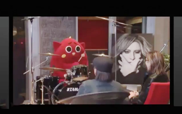 Aomori Mascot Pulls His Best Drum Performance In Front Of Japanese Rock Band X-Japan