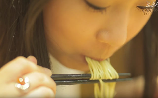 Ramen House Owner Shows How To Properly Eat Ramen To Get The Most Of Every Bowl