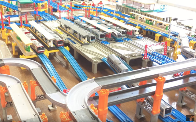 Japanese Plarail Fanatic Recreates Yokohama Station With A Toy Train Set