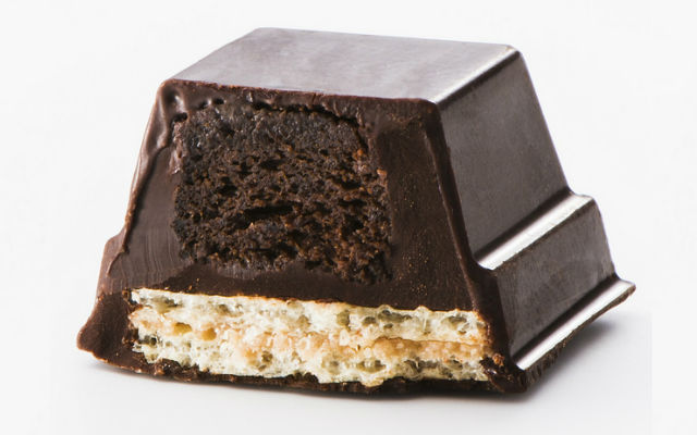 Kit Kat Japan Has Outdone Itself With Chocolate Cake-Filled Kit Kat Bars