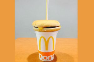 Japan’s Newest Online Trend Is Sticking Straws Through Cheeseburgers