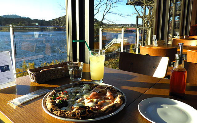 Pizzeria Bosso Offers Beautiful Lakeside Views and Authentic Italian Wood-Fired Oven Pizza