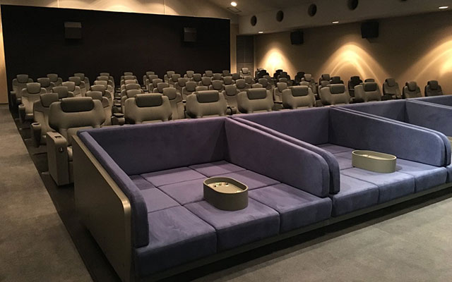 Japanese Theater’s Luxurious Front Row Bed Seats Provide The Ultimate Movie Experience
