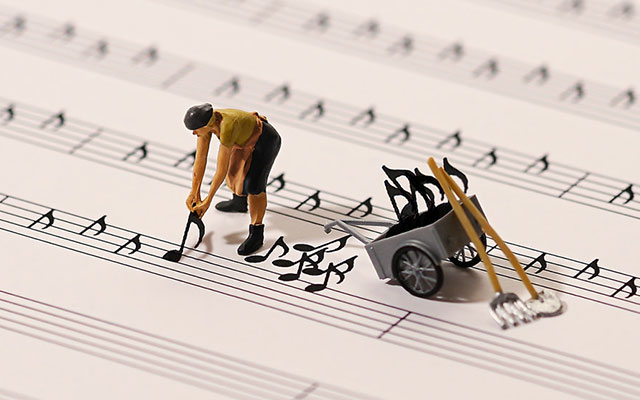 Harvesting Piano Notes In The Small Small World