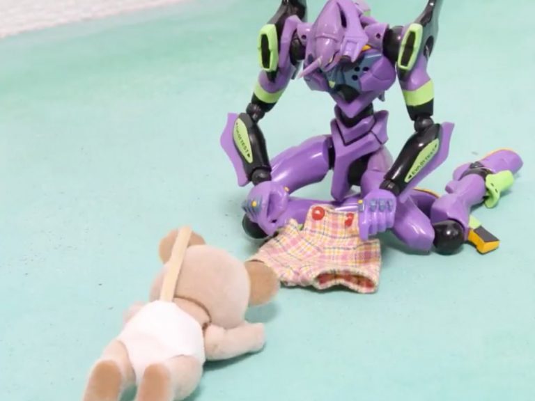Twitter user shows struggle of parenthood with Evangelion stop motion animation