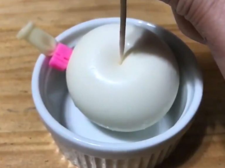 Twitter user’s popping a “pudding in balloon” experiment doesn’t go as expected