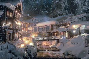 Japanese mountain hot spring town transforms into gorgeous winter wonderland