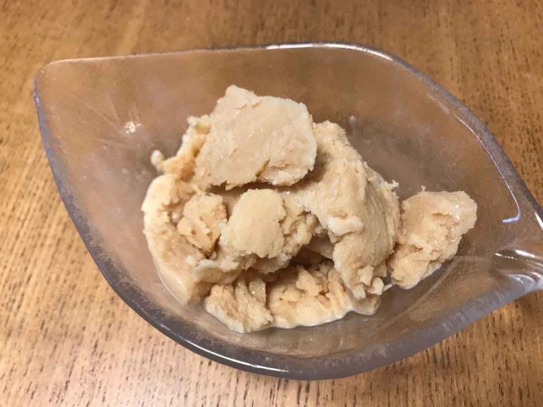 A healthy and easy recipe for caramel ice cream using only three ingredients