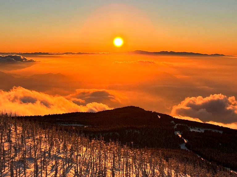 Stunning photo from summit of ski resort shows the natural beauty of Yamagata