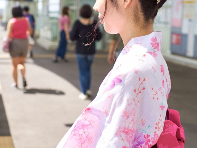 “Wearing a yukata in your 20s is cringe.” Man’s comment to woman in Japan puzzles netizens