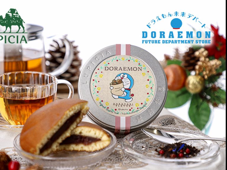 Enjoy tea flavored with Doraemon’s favorite snack, as well as adorable Doraemon plates