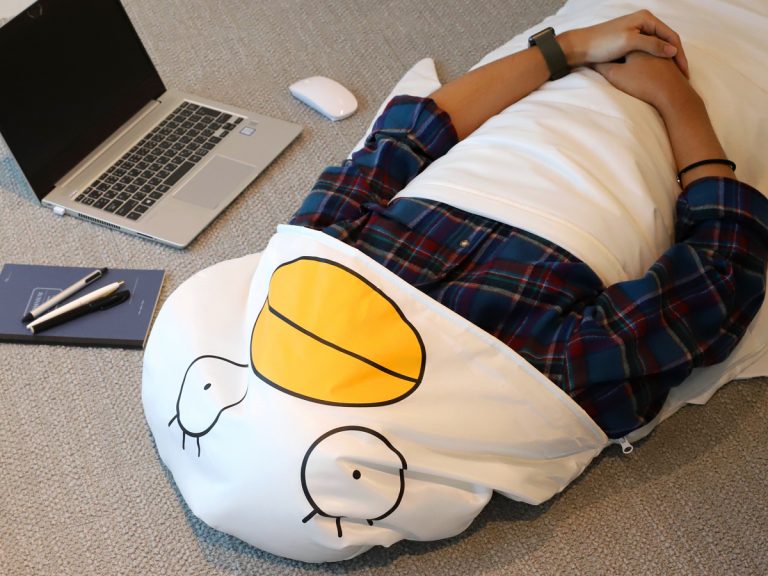 Awesome Gintama sleeping bags transform you into Elizabeth and Justaway