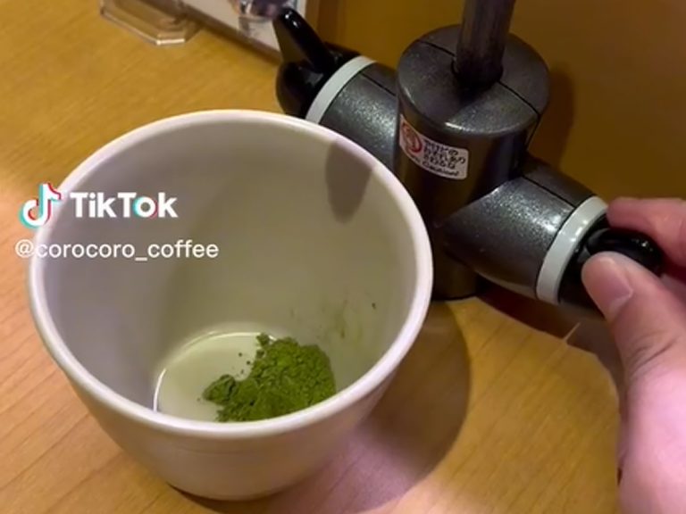 Barista reveals the trick to making the best green tea at conveyor belt sushi restaurants