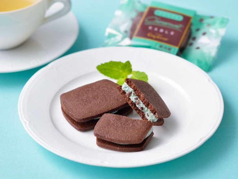 Stay cool with Chocolate Mint Sablé sandwich cookies from Ginza Cozy Corner
