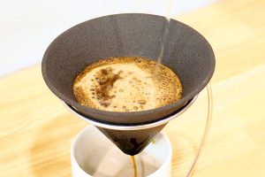 Level up your coffee game with paperless filter made with Aritayaki ceramic ware techniques