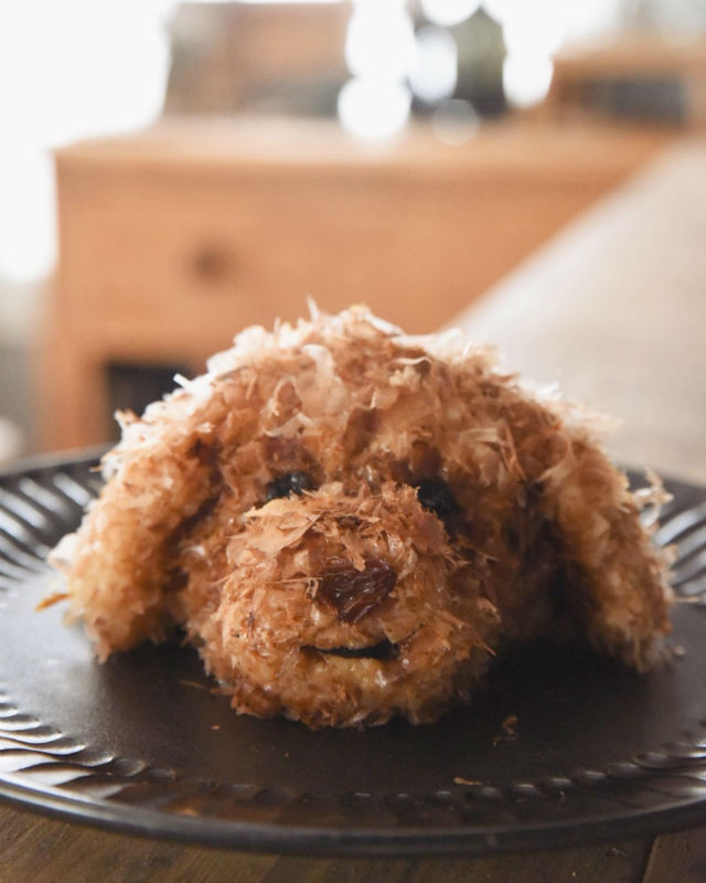 Super realistic cute toy poodle rice ball even has family dog