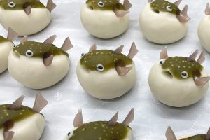 Puffed up puffer fish turn into adorable wagashi Japanese sweets