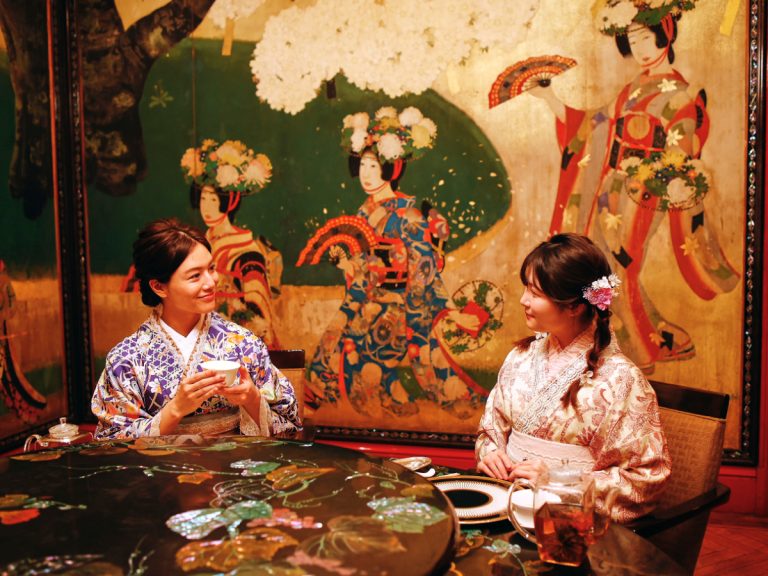 Enjoy lunch or afternoon tea in a vintage kimono with Taisho Roman plan at Hotel Gajoen