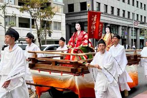 [Kimono Style] Kyoto Jidai Matsuri: A Catwalk of Fashion Through the Ages