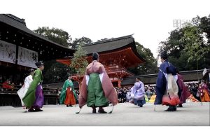 Kyoto Shrine Kicks Off New Year with Match of “Kemari” Ball Game Dating from 7th Century