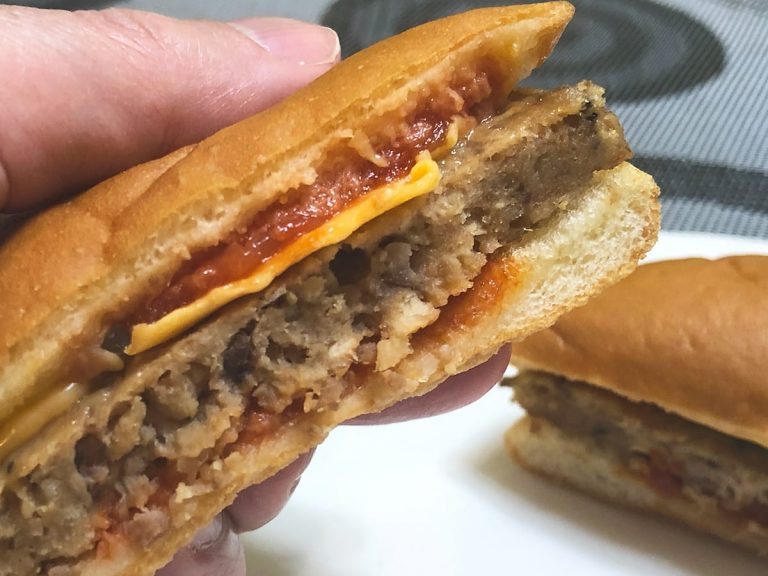 Japanese convenience store cheeseburger surprises jaded English media writer
