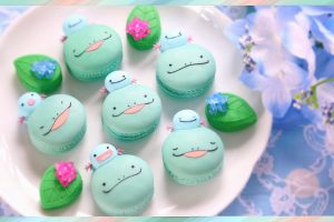 Japanese clay artist “bakes up” a batch of adorable Quagsire macarons