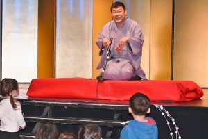 Yanagiya Tozaburo Introduces ‘Rakugo’ to the World