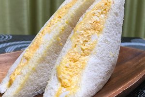What makes Japanese convenience store egg sandwiches so exceptional?
