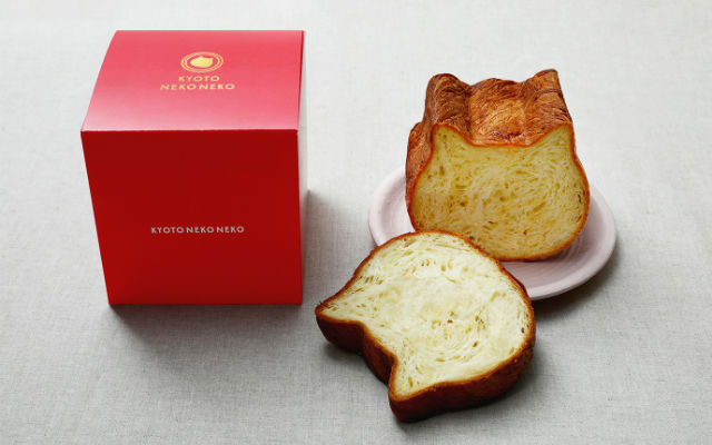 Super fluffy cat shaped bread hits Kyoto with new tea flavors