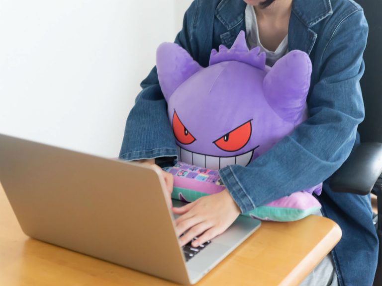 Bubbly Gengar PC Cushion is now your Ghost Pokémon cuddle buddy