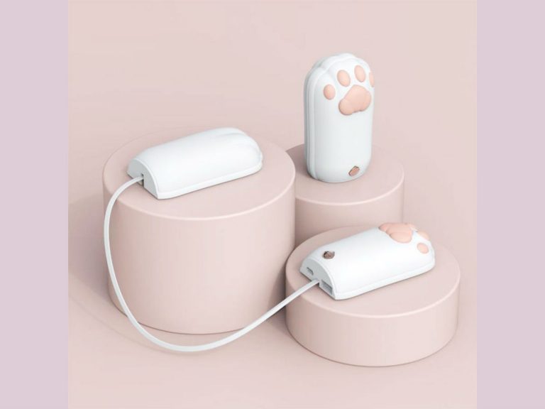 Cat paw electric pocket warmers let you fight the cold and squish toe beans at the same time