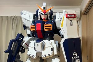 Cosplayer’s amazing Gundam transports Mobile Suits into the real world