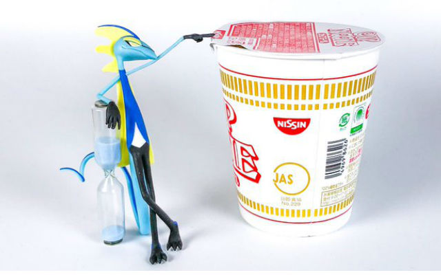 Clay artist crafts Inteleon figure to be their Pokémon cup ramen assistant