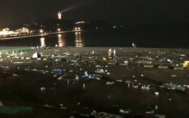 Enoshima Beach Marred by Litter After Fireworks, Angering Japanese Twitter