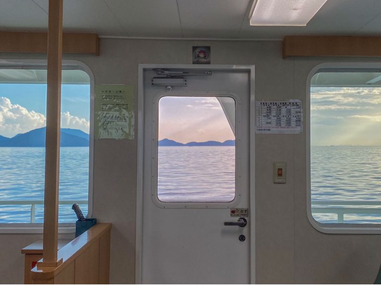 Photographer’s perfectly captured boat ride looks like passing through Spirited Away