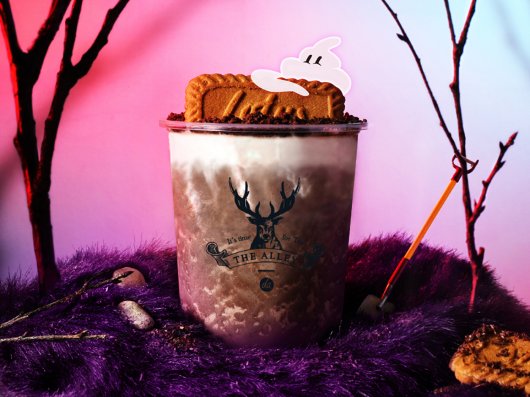 The Alley bubble tea stand gets into the spirit of Halloween with spooky ghost smoothie in Japan