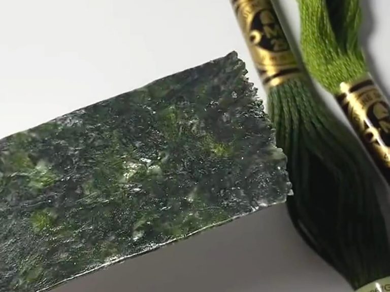 Japanese sewing artist’s amazing toasted nori seaweed looks so real you could eat it