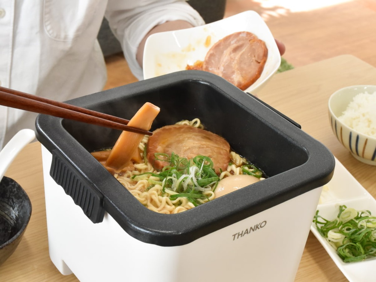 Japan's one-person ramen hot pot is a game-changer for instant