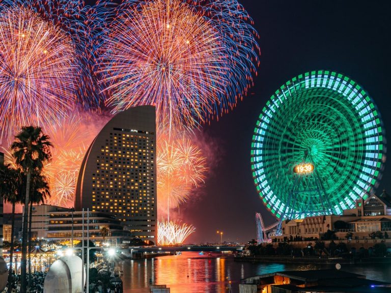 Photographer captures glorious return of Yokohama’s too beautiful fireworks after 3 years
